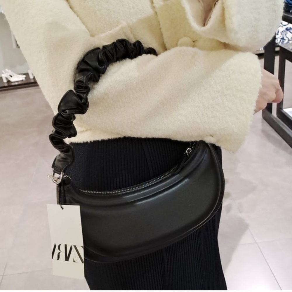 💫 Zara Half Moon Bag - NEW 💫 - Picture 12 of 14